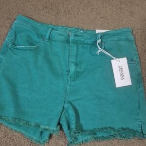 Zenana Outfitters Green Jean Shorts Cuffed Hem Mid-Thigh